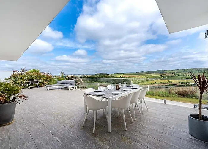 Adao Lobo בית נופש *