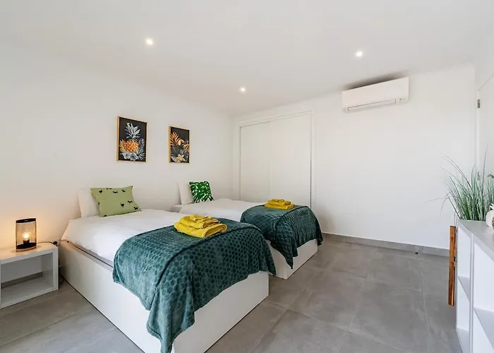 Adao Lobo בית נופש