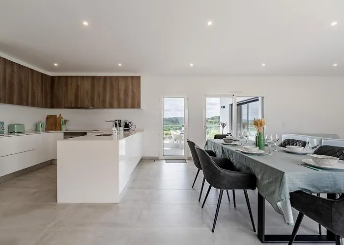 Adão Lobo Casa de Férias *